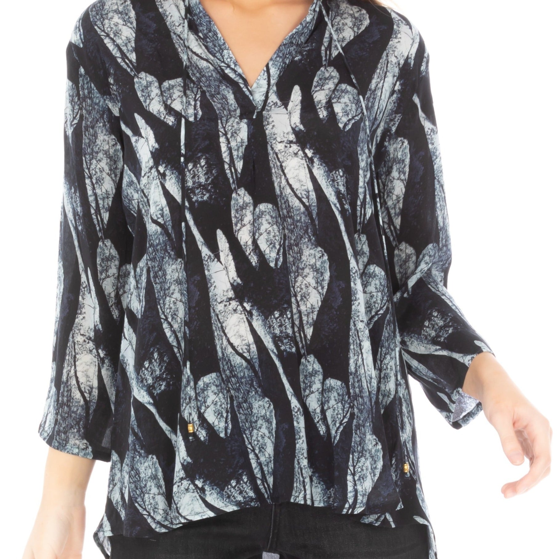 V-Neck With Tassel