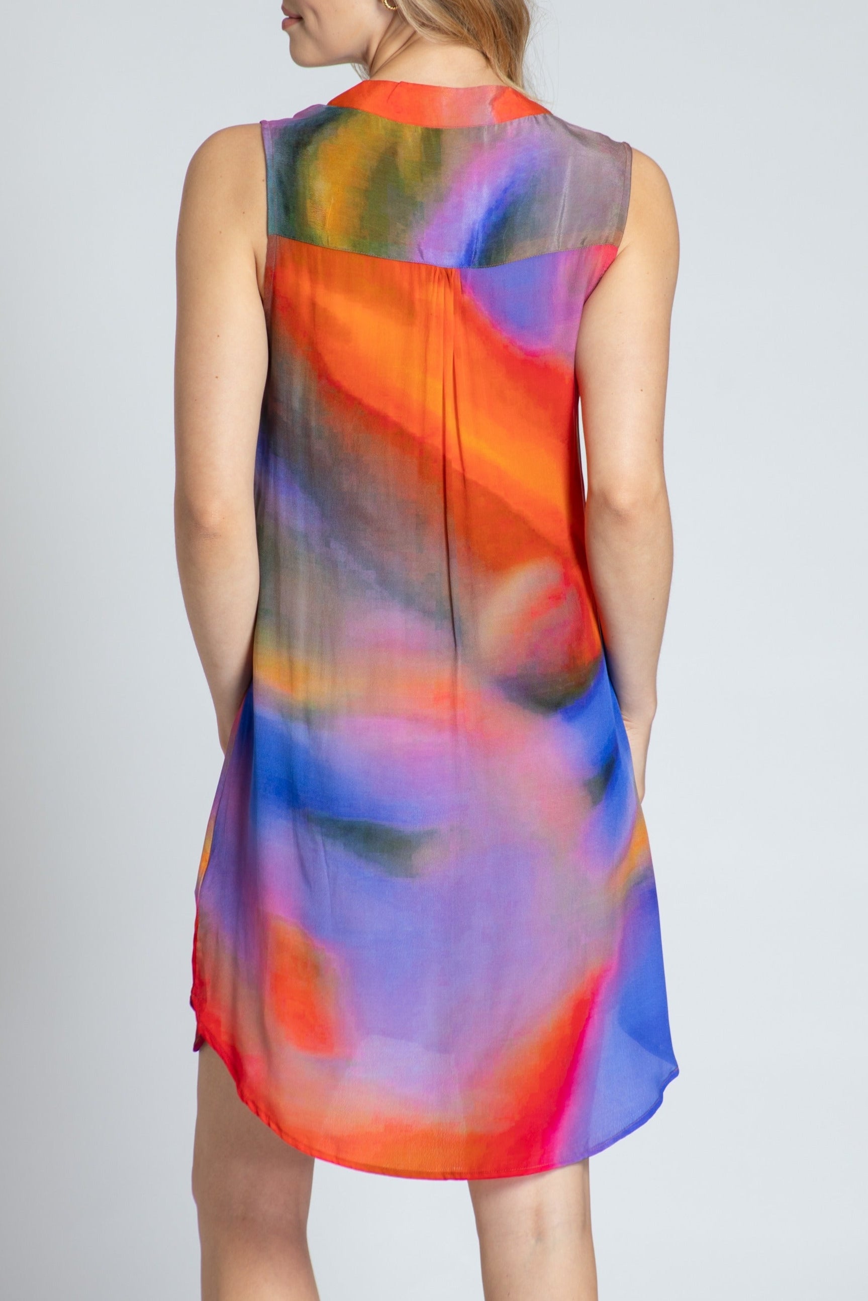 Artsy Brush Strokes Print - Sleeveless 1/2 Button-up Dress