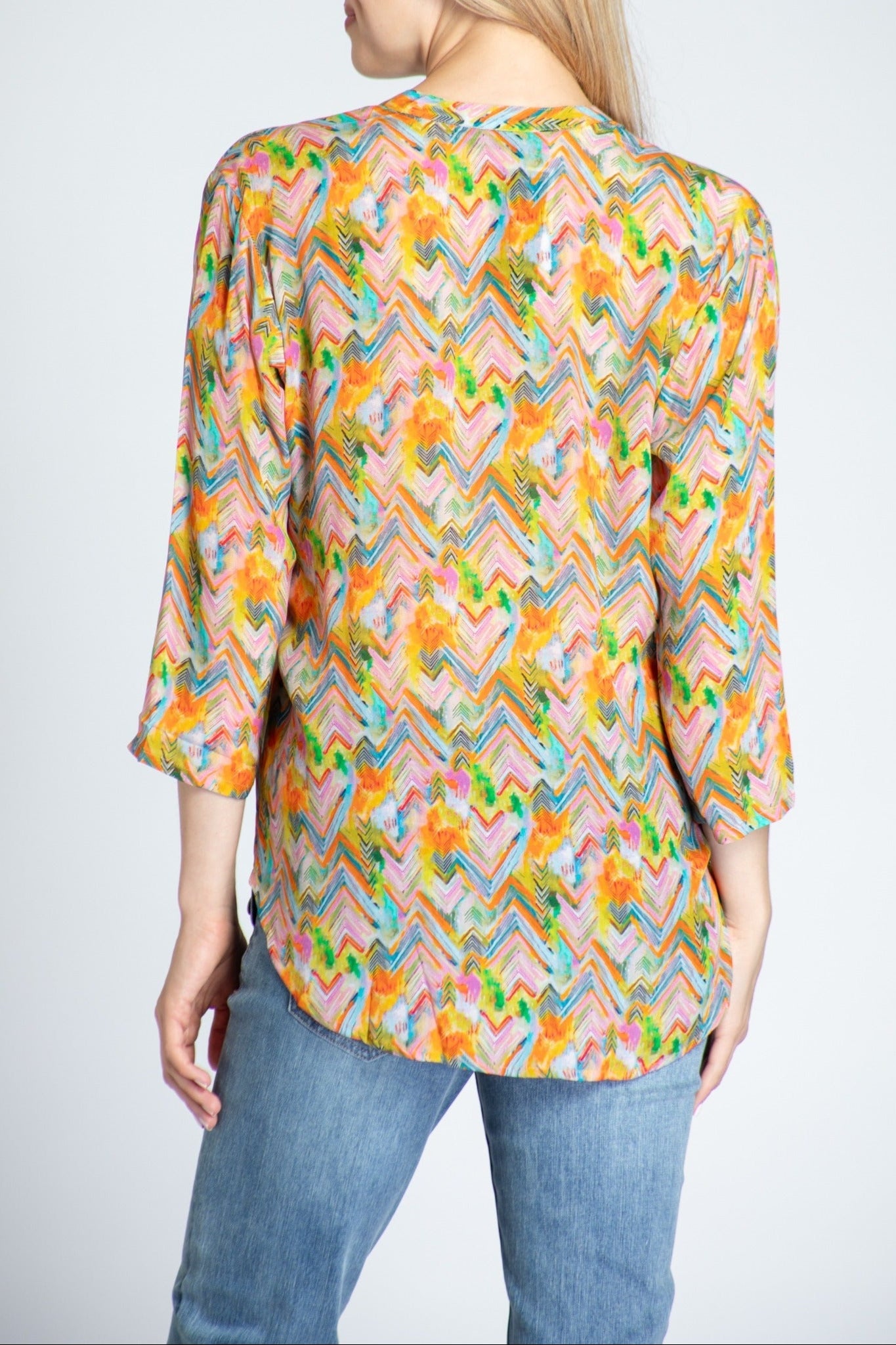 Colorful Chevron Rhapsody - 3/4 Sleeve Mandarin Collar Button-up