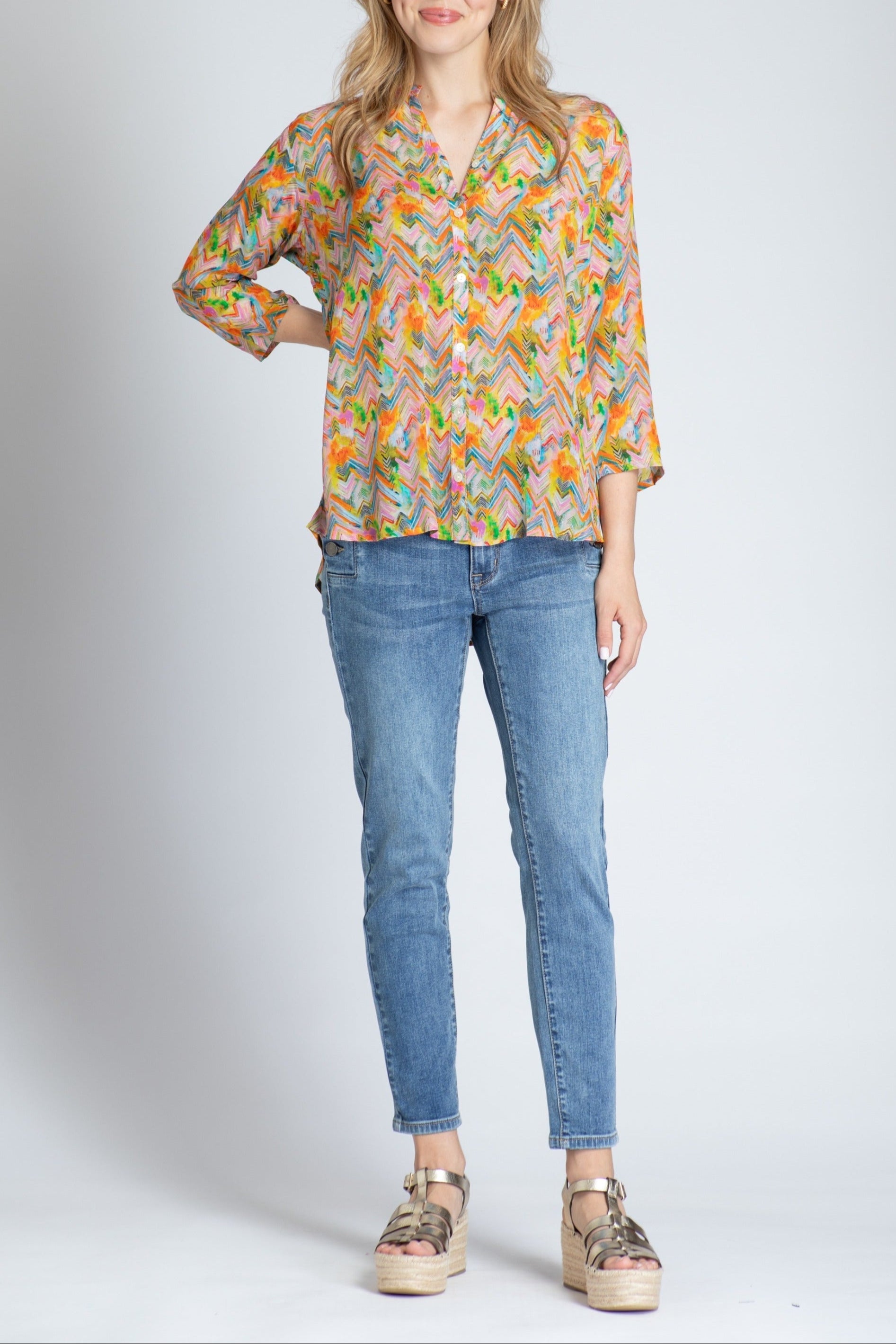Colorful Chevron Rhapsody - 3/4 Sleeve Mandarin Collar Button-up