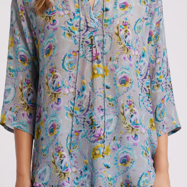 V-neck With Tassel