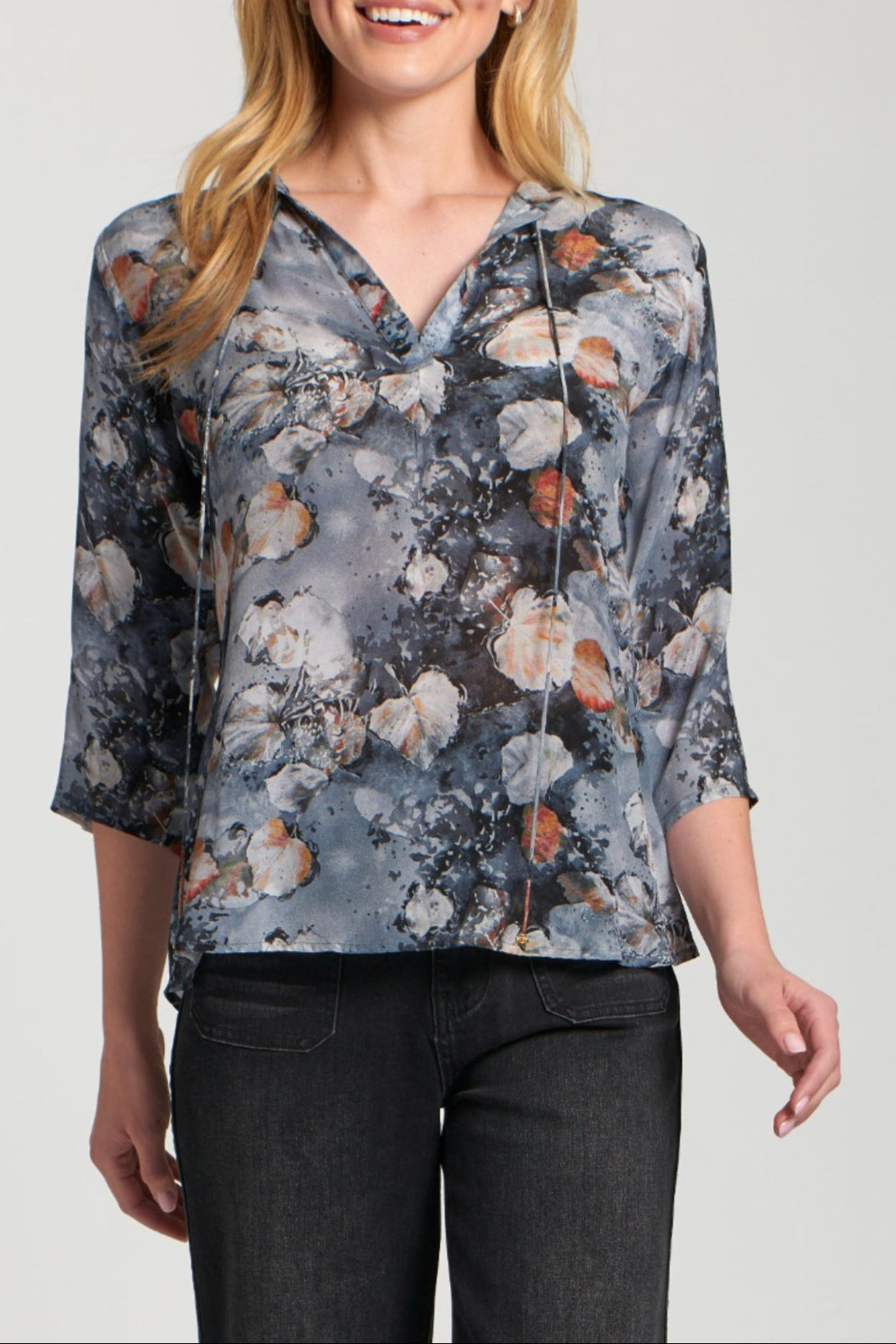 mno V-neck With Tassel