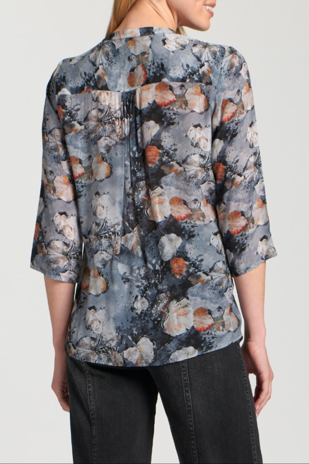 mno V-neck With Tassel