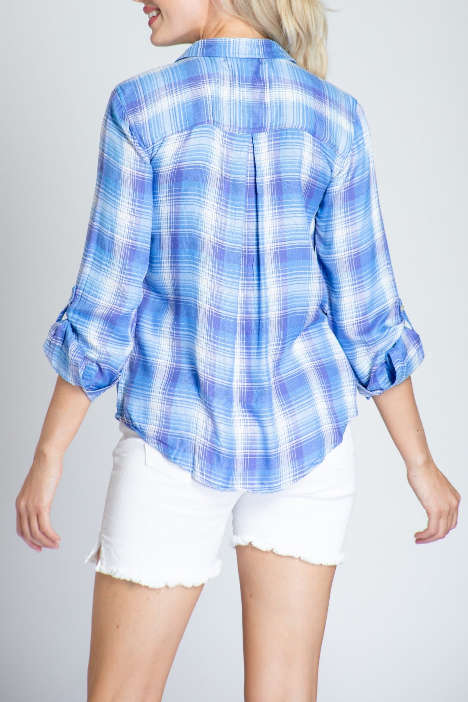  B52A - Button-up With Roll-up Sleeve