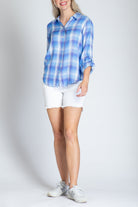  B52A - Button-up With Roll-up Sleeve