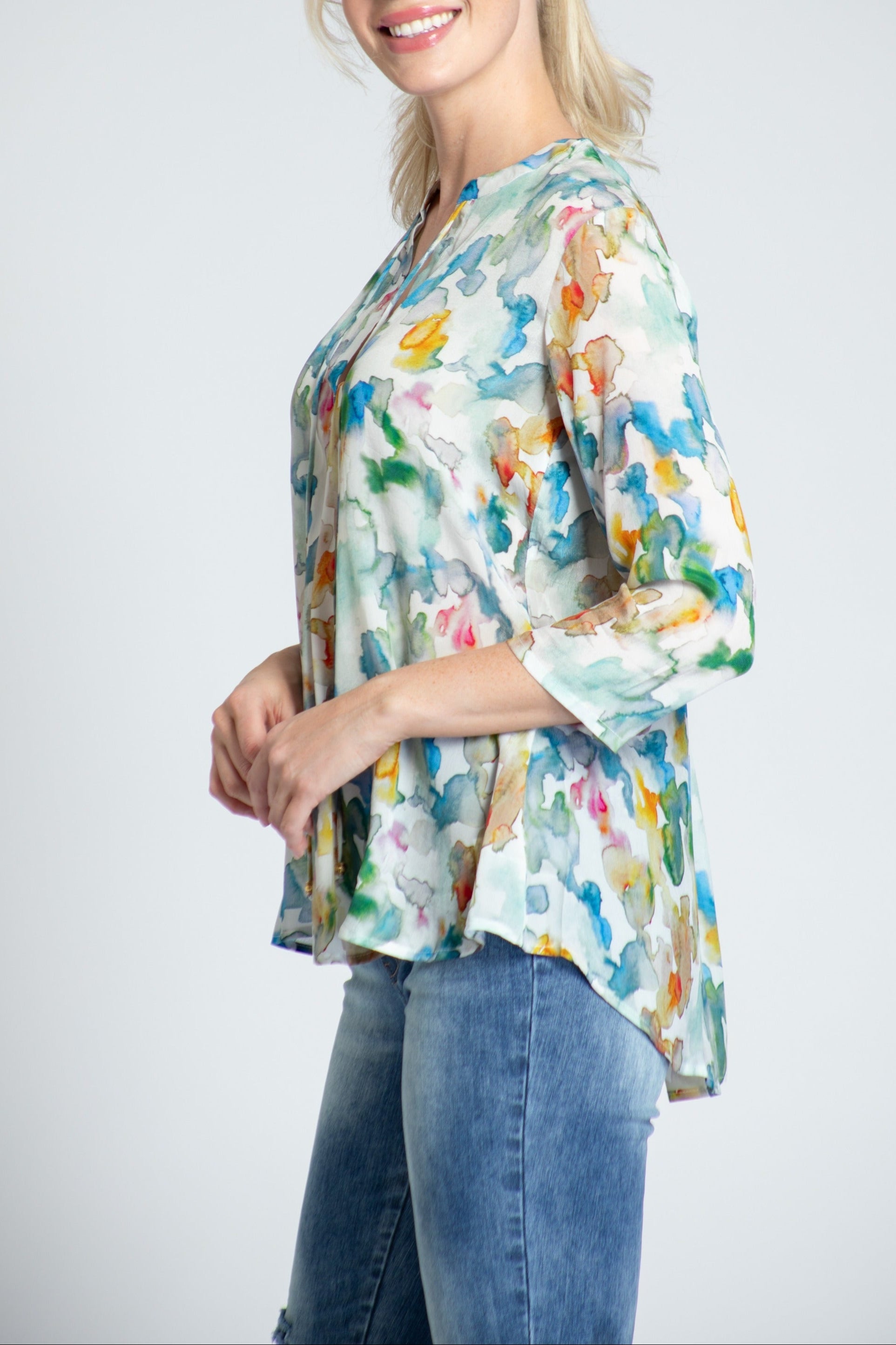  Desert Dyes Watercolor Print - V-neck With Tassel