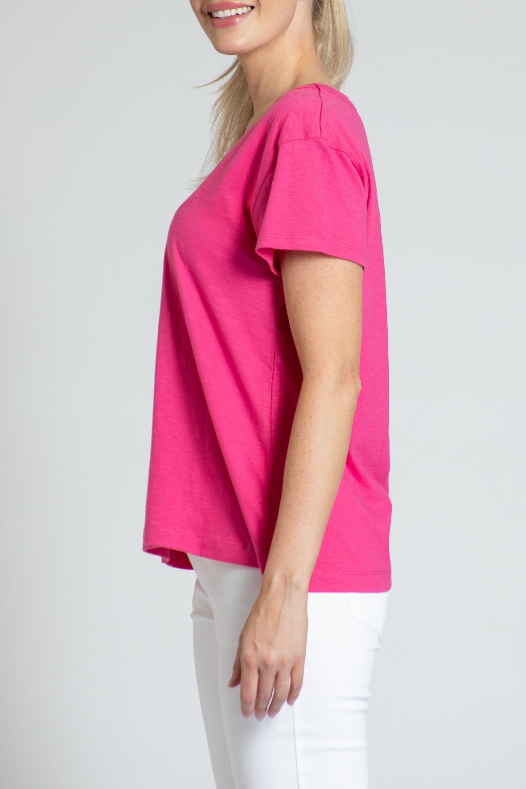 【BAON】[unisex] Papon Sporty Glossy V-neck Short Sleeve Tee Amazon.com: Opna Women's Short Sleeve Moisture Wicking
