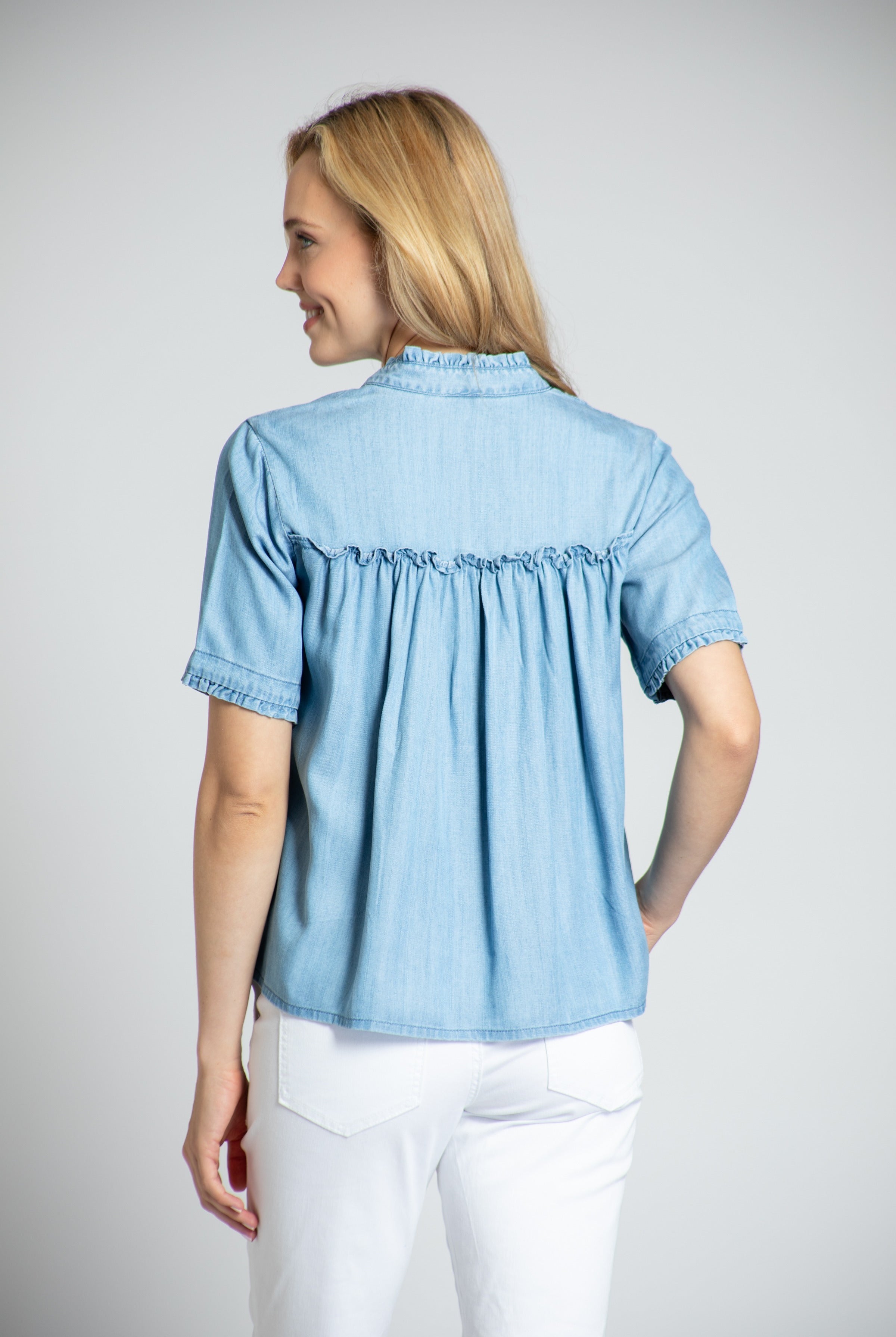 Short Sleeve Cropped Shirt With Ruffle Details - Light Indigo
