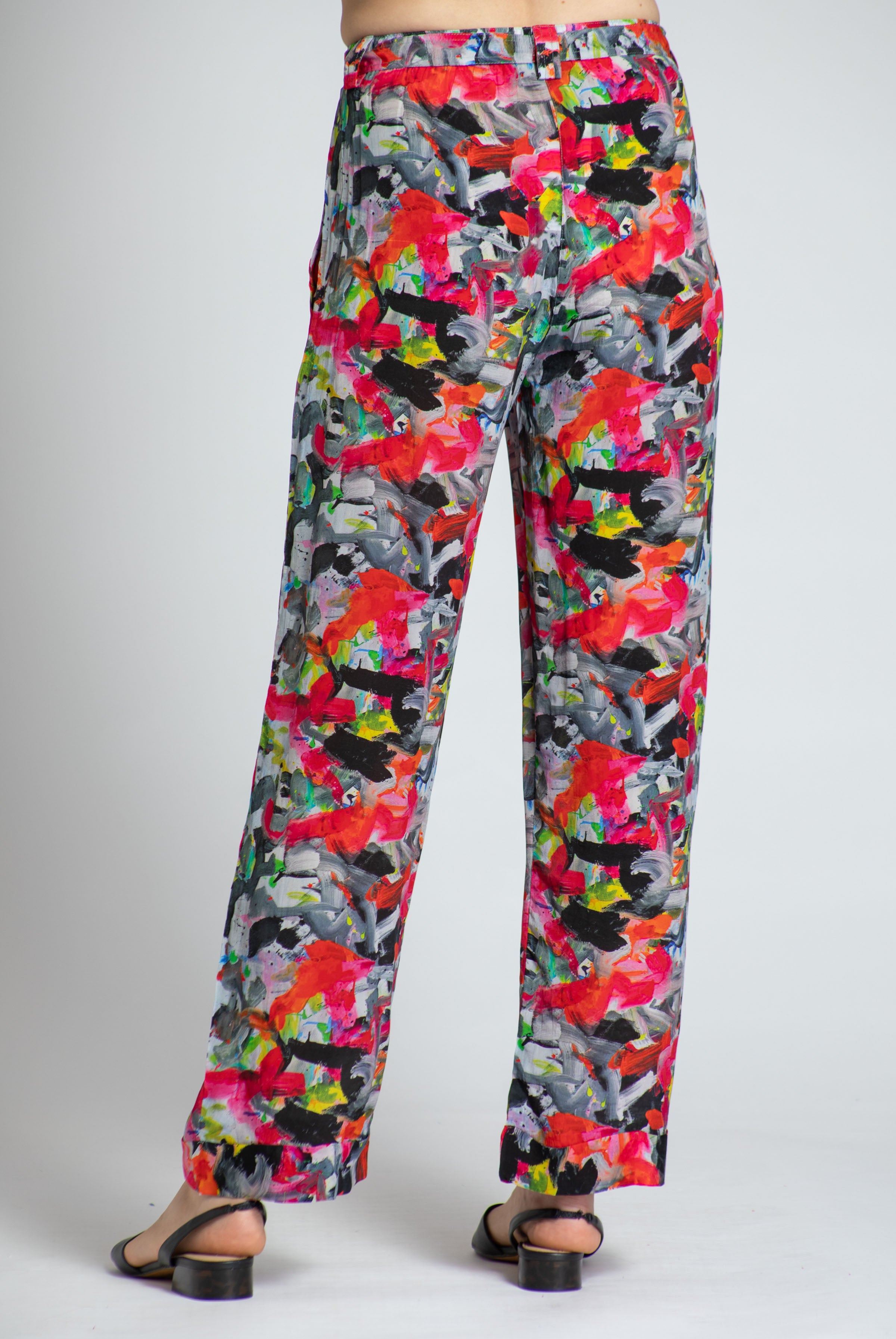 Abstract Multicolor Print - Pull-on Pant