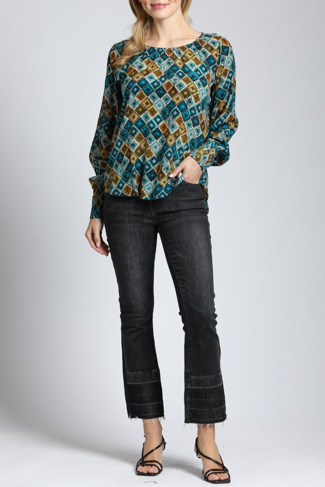 Retro Geometric Print - Pullover With Smocked Cuff