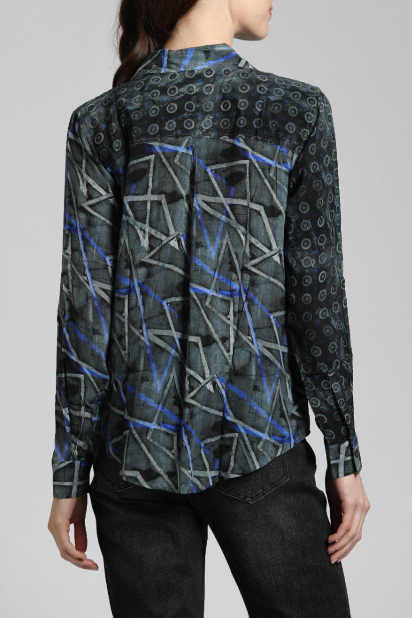 TRIANGLE DOT FUSION-Button-up Top With Roll-up Tab Sleeve | back side