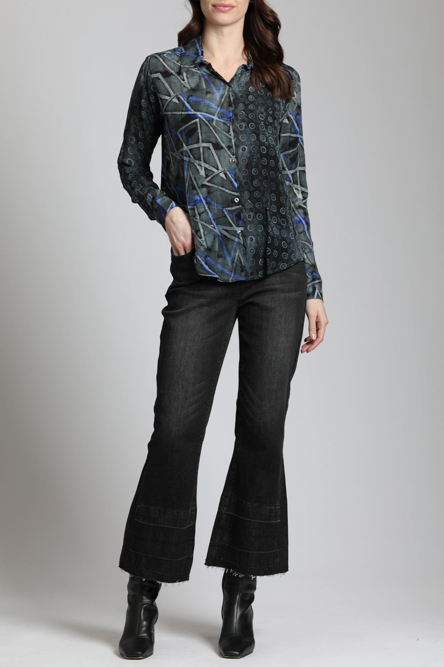 TRIANGLE DOT FUSION-Button-up Top With Roll-up Tab Sleeve