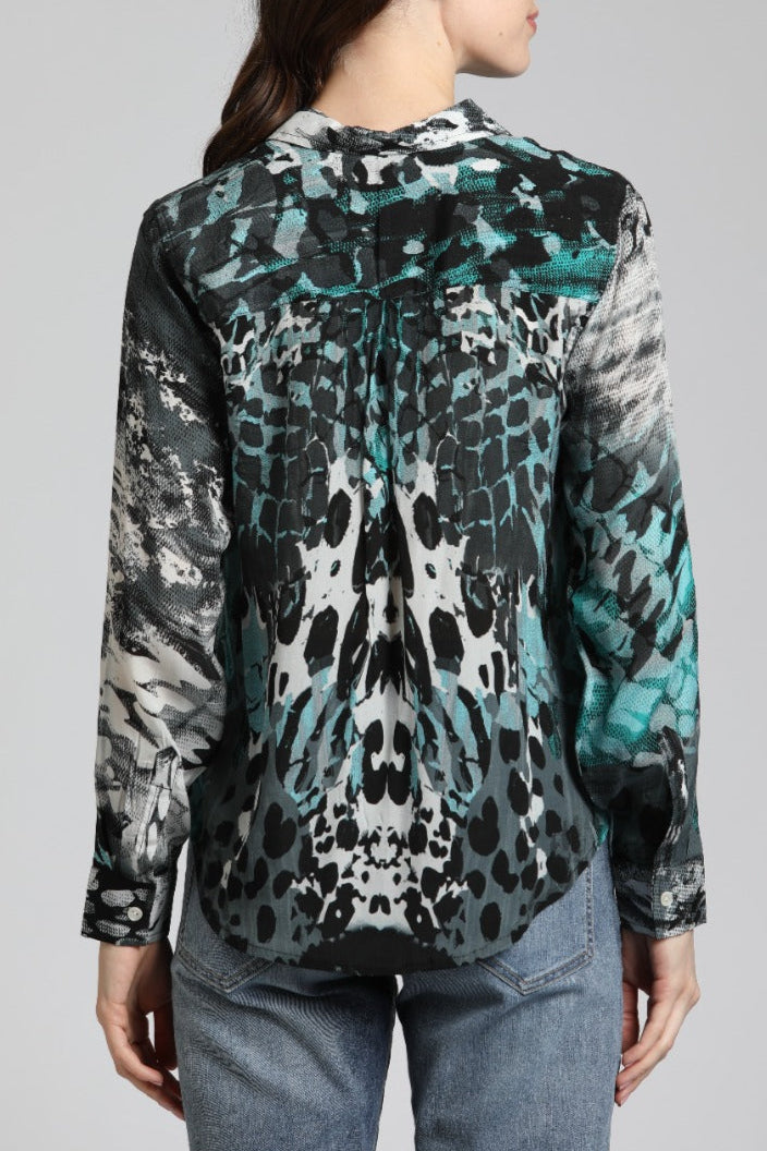 Botton-up Top With Roll up Tab Sleeve | back side