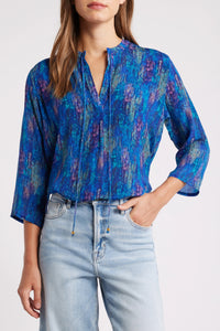 V-neck With Tassel
